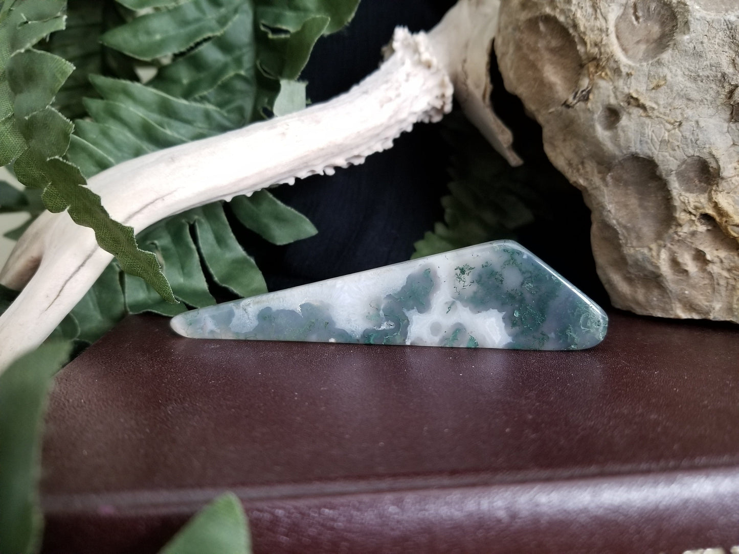 Moss Agate | Triangle