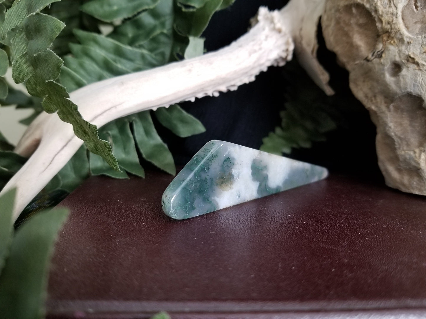 Moss Agate | Triangle