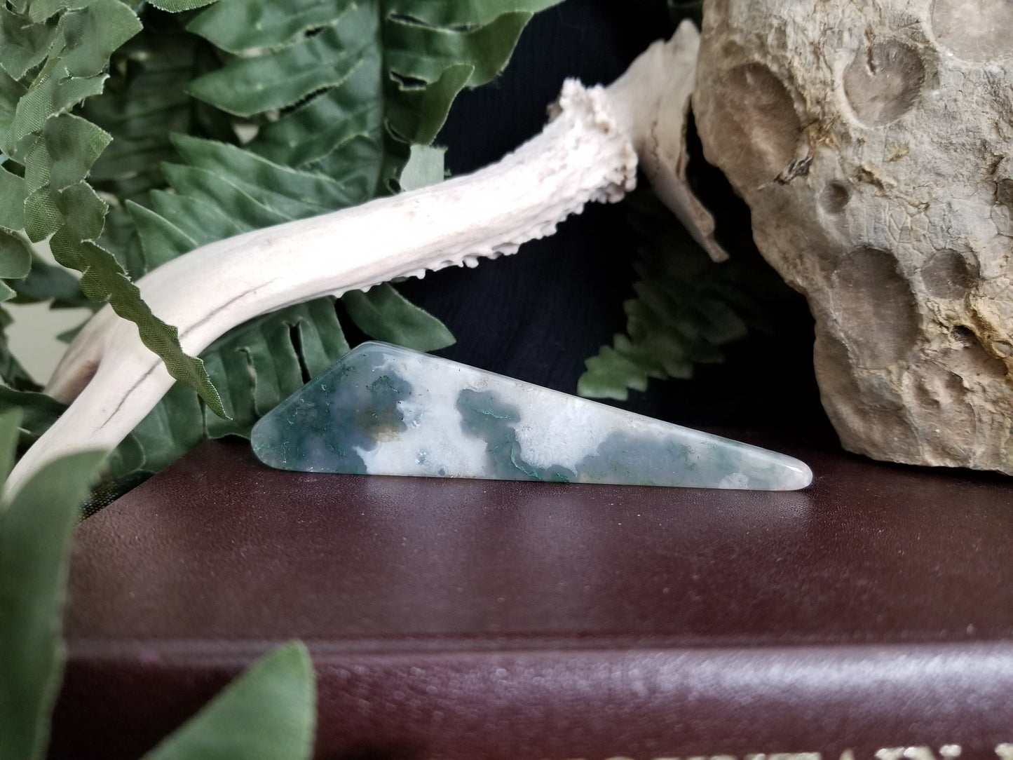 Moss Agate | Triangle