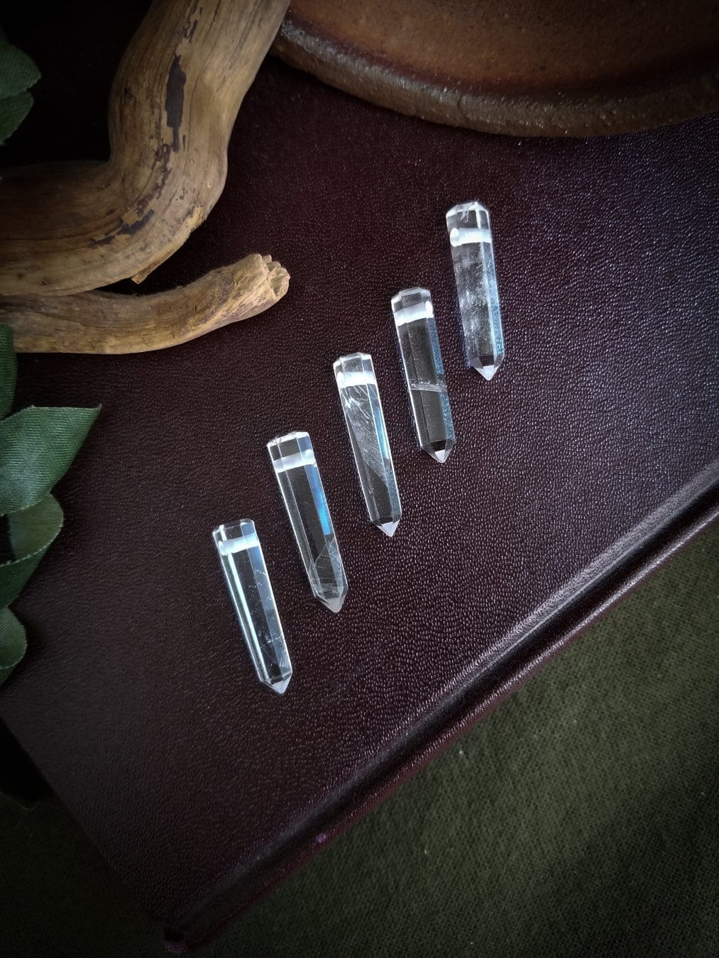 5 clear quartz points beads