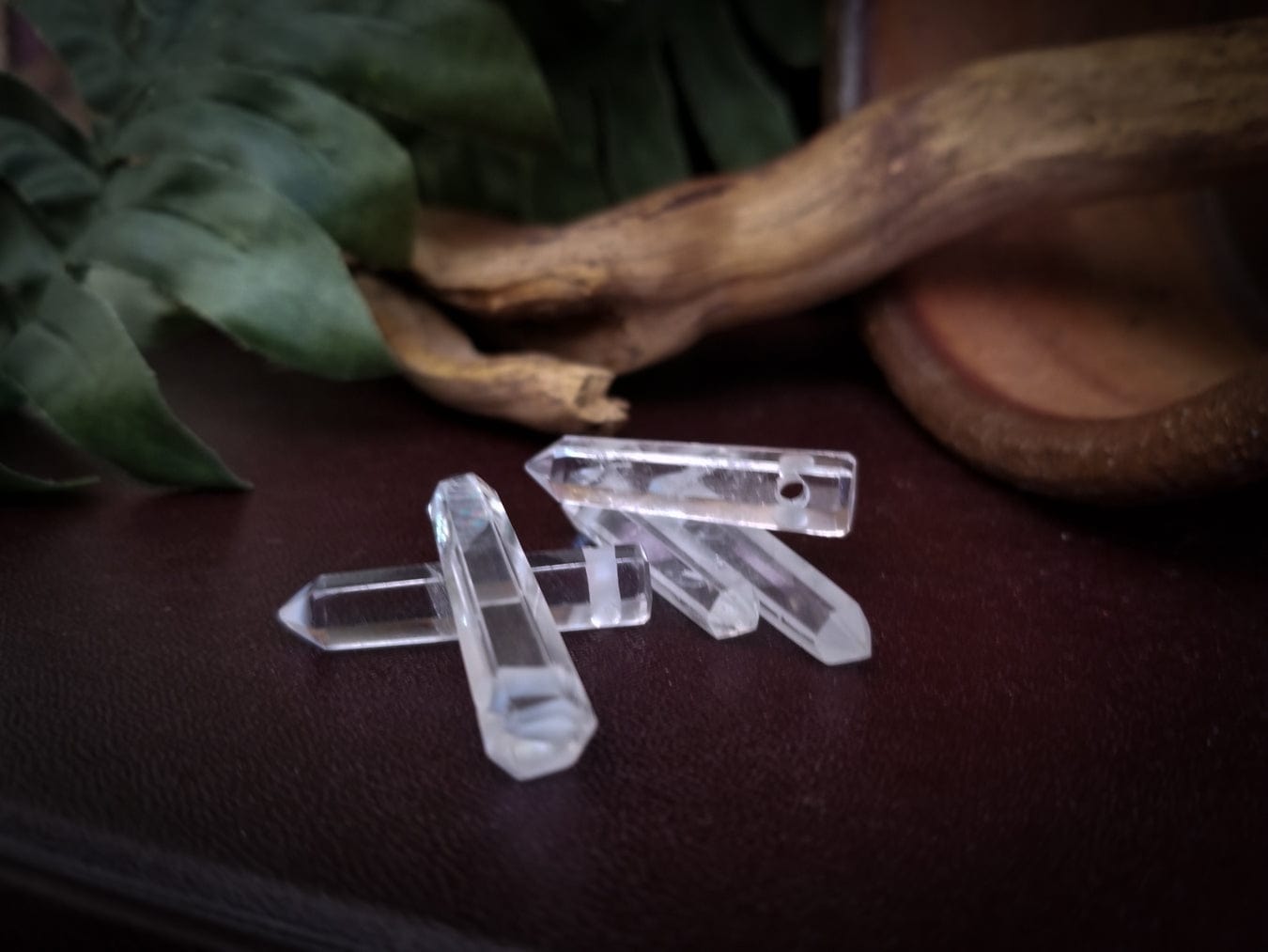 5 clear quartz points beads