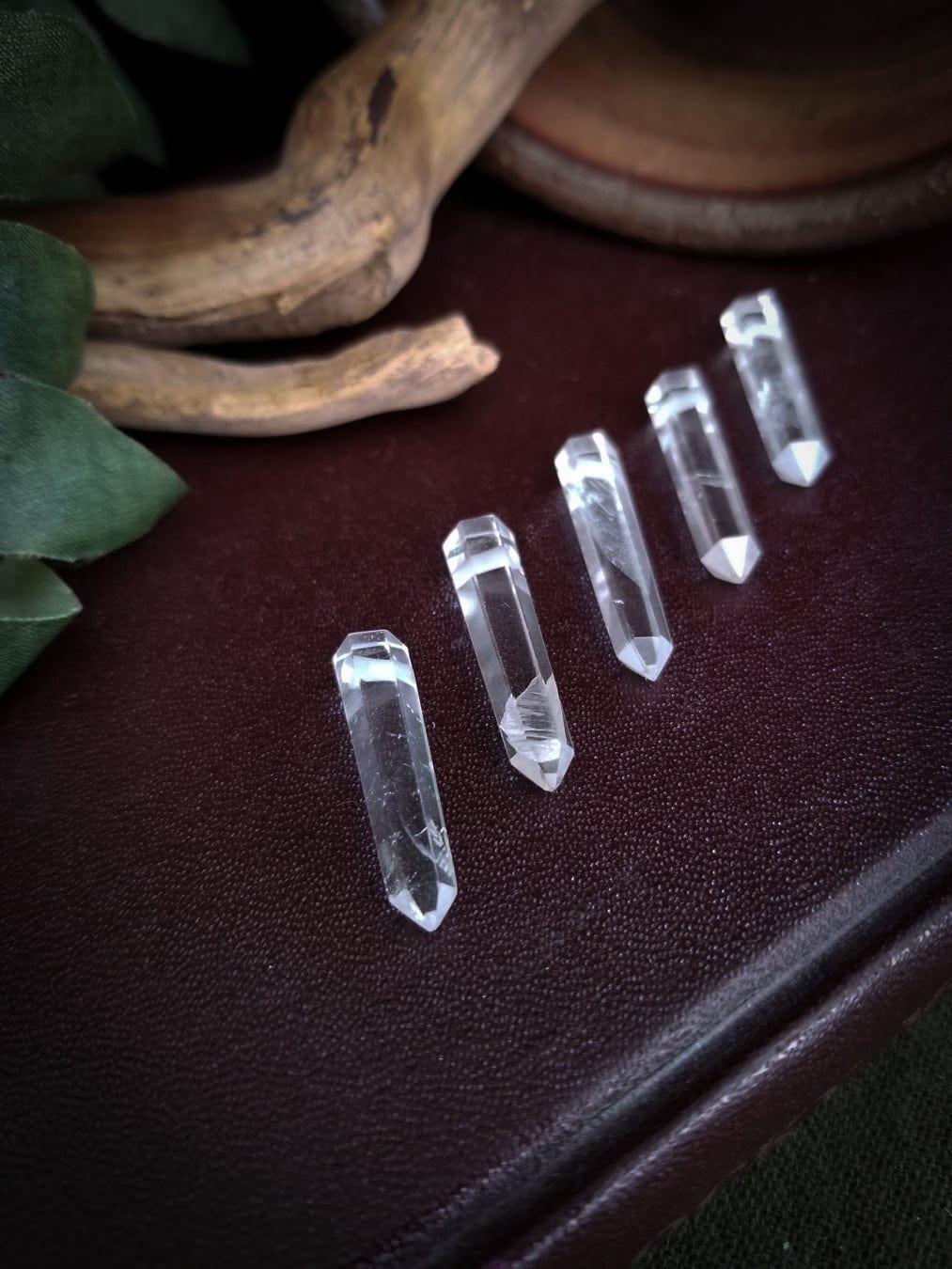 5 clear quartz points beads