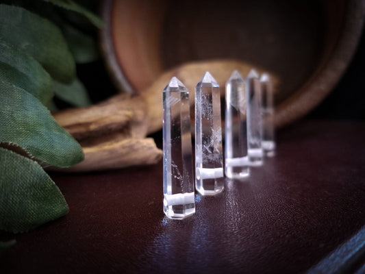 5 clear quartz points beads